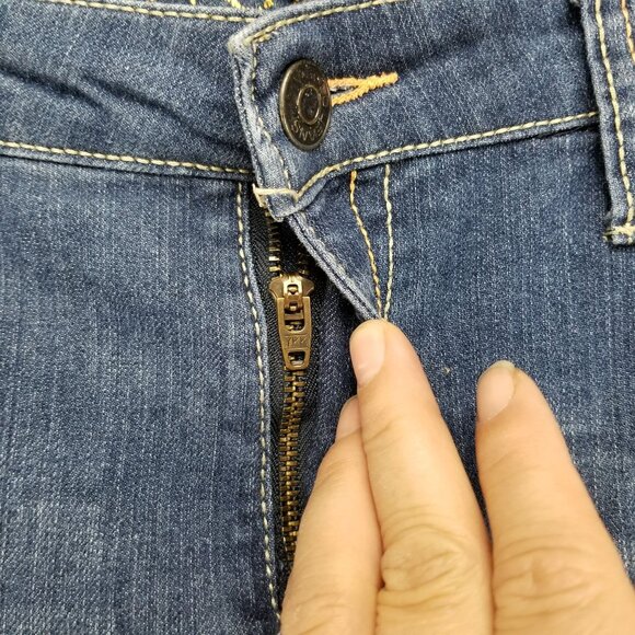 Vigold Jeans Girls 16 1/2 Plus Blue Straight Floral Embroidered Denim *Read* - Picture 3 of 15